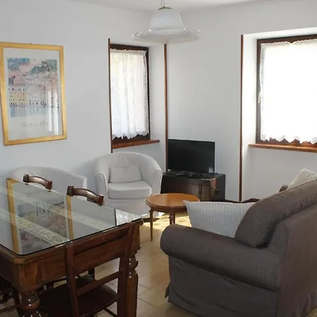 Apartment Dreizimmerwohnung Mit Seeblick
