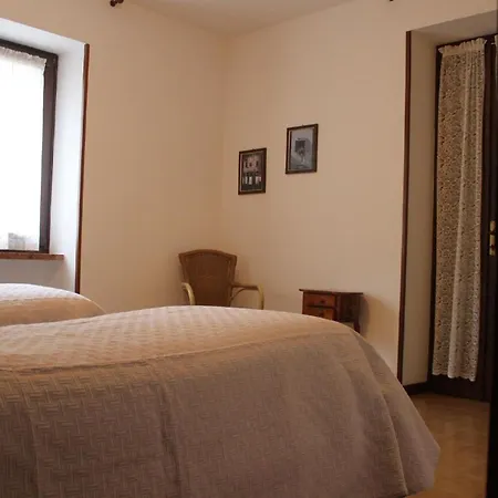 Dreizimmerwohnung Mit Seeblick 公寓 马尔切西内