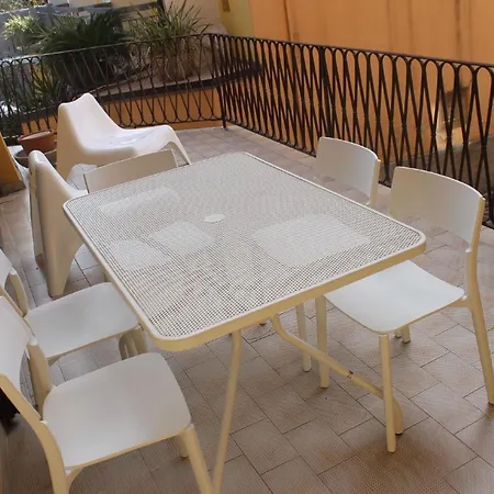 Appartement Dreizimmerwohnung Mit Seeblick *
